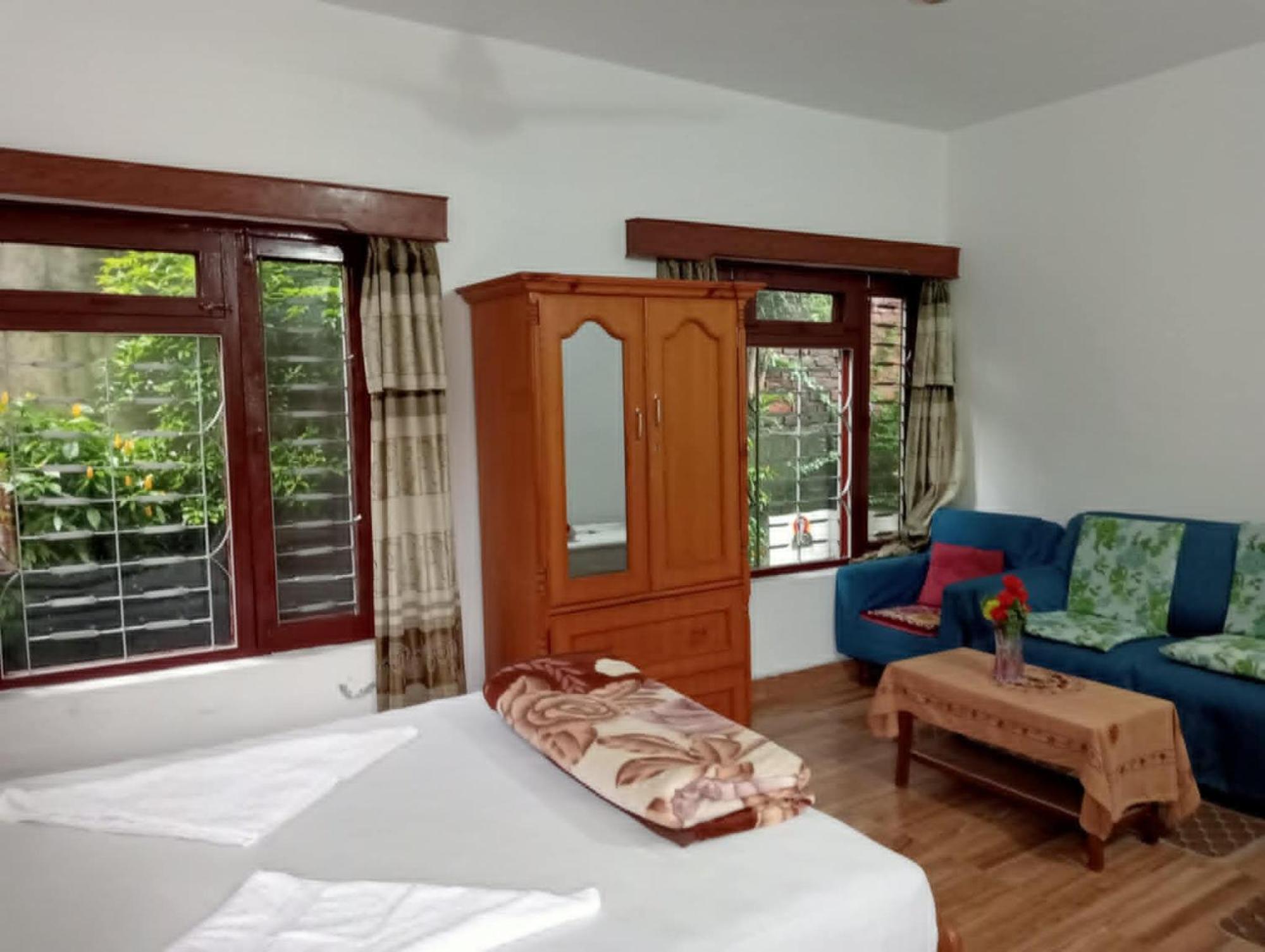 New Summit Guest House Pokhara Zewnętrze zdjęcie