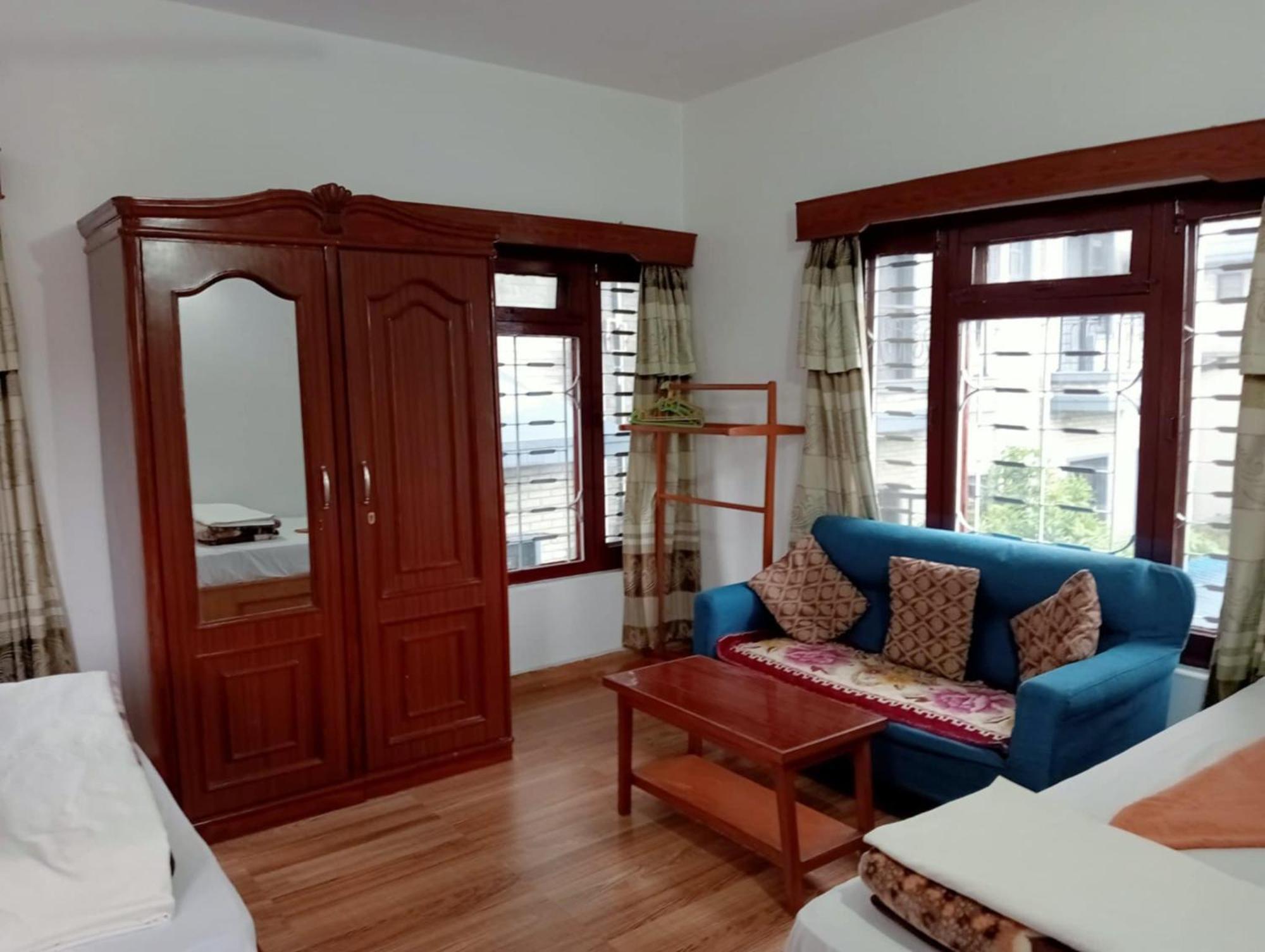 New Summit Guest House Pokhara Zewnętrze zdjęcie