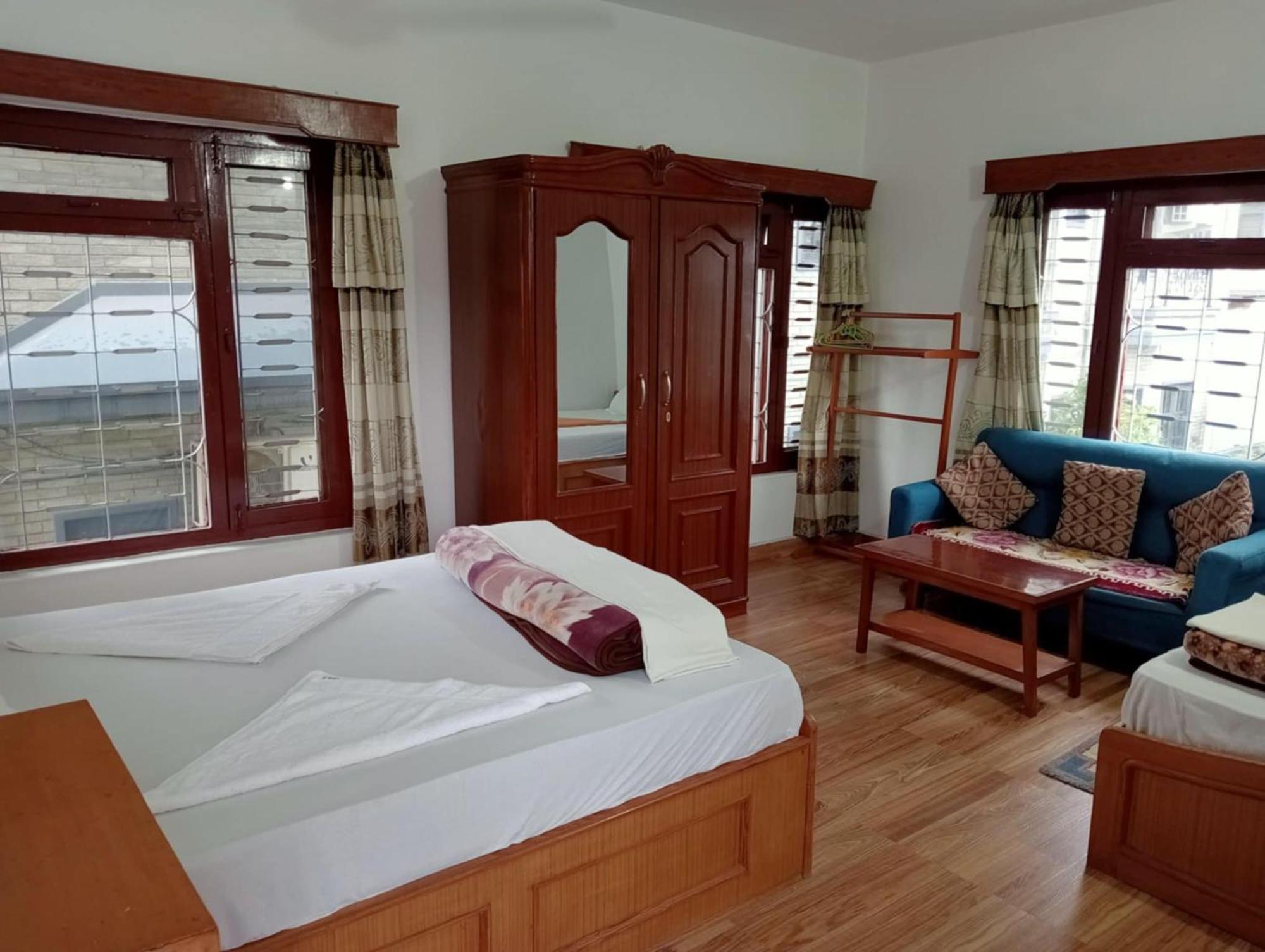 New Summit Guest House Pokhara Zewnętrze zdjęcie