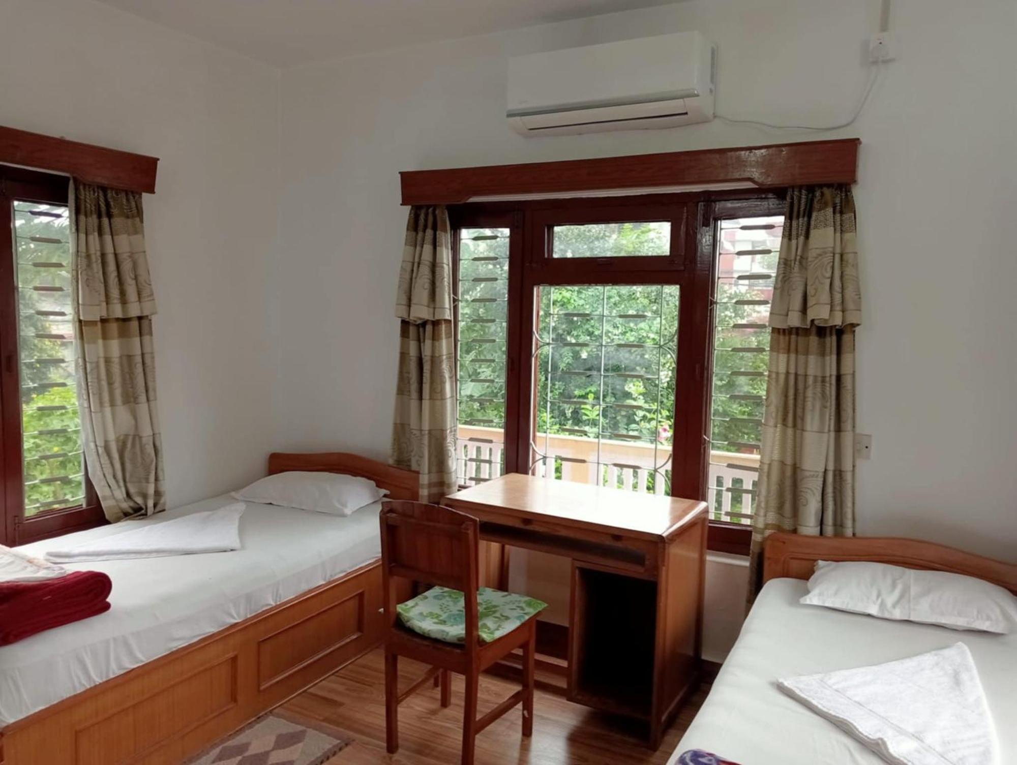New Summit Guest House Pokhara Zewnętrze zdjęcie
