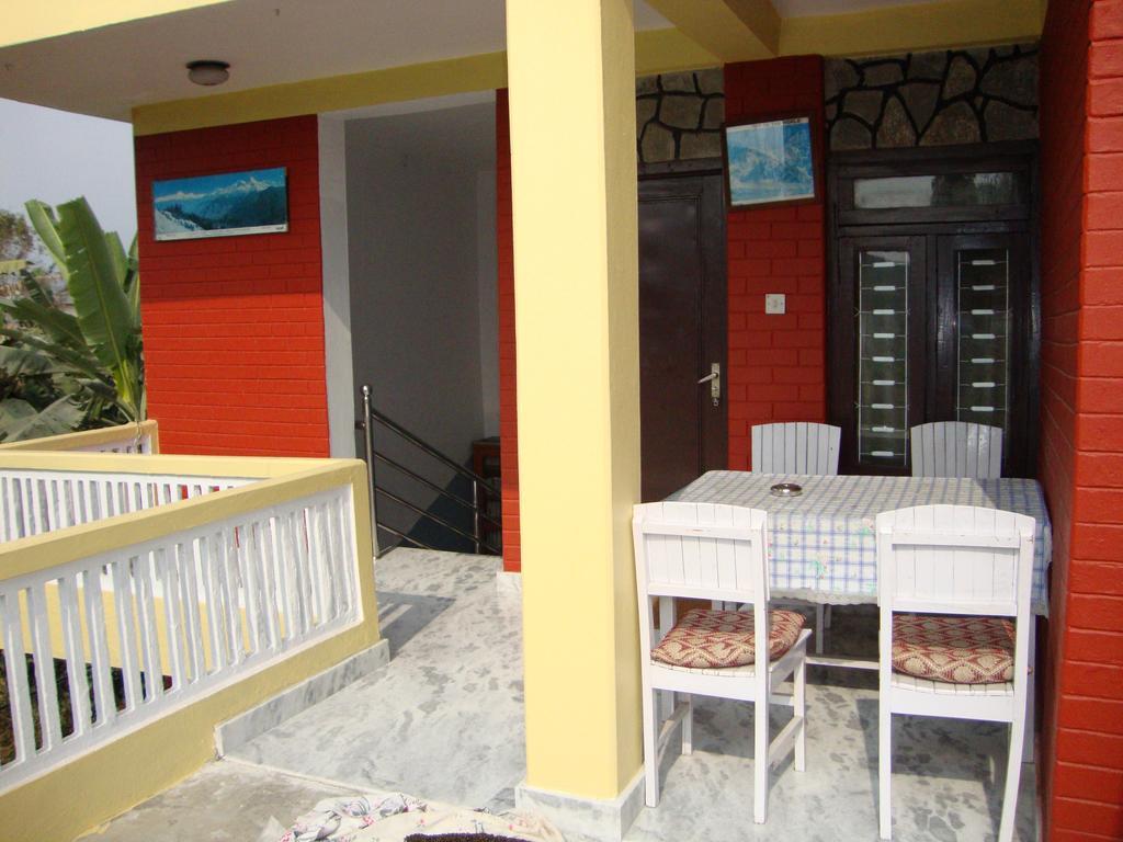 New Summit Guest House Pokhara Zewnętrze zdjęcie